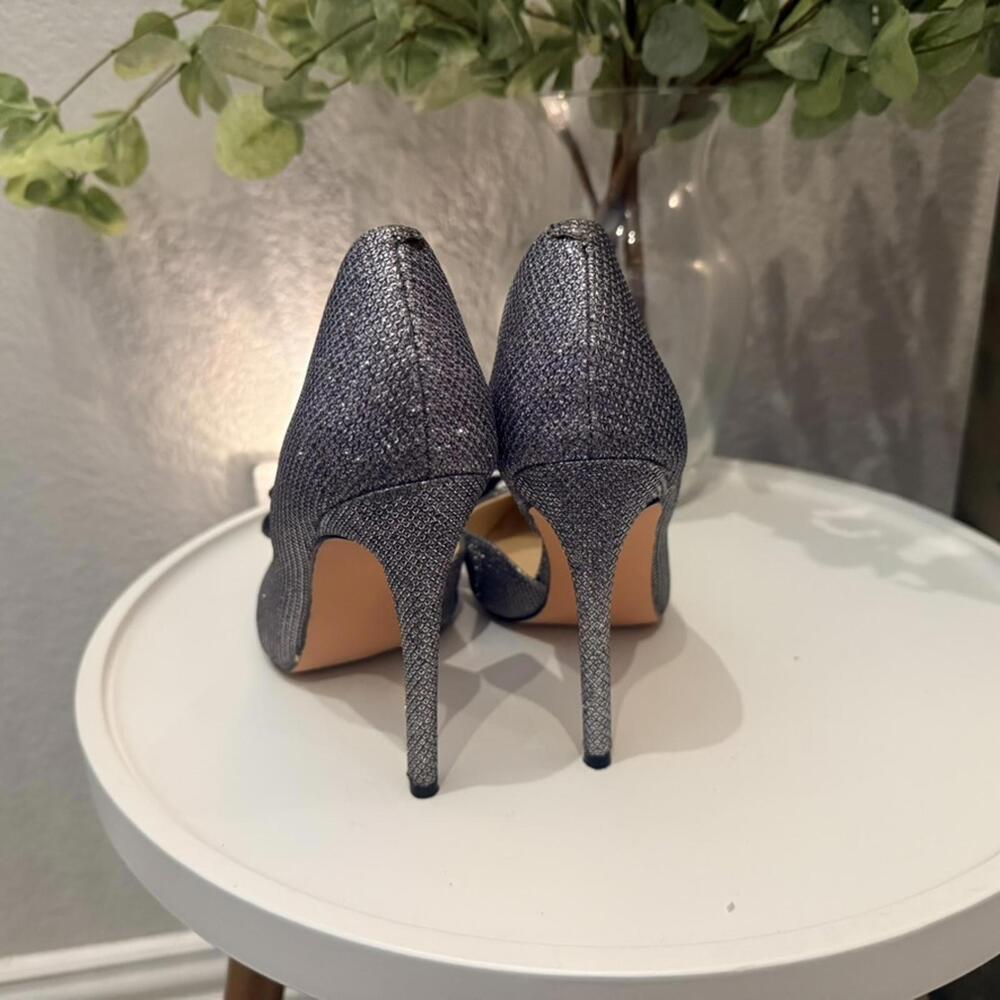 Betsey Johnson Prince D'Orsay Glitter Bow Stiletto Silver Women's 6 Excellent - Picture 3 of 6